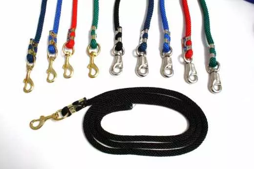 Führstrick in verschiedenen Farben